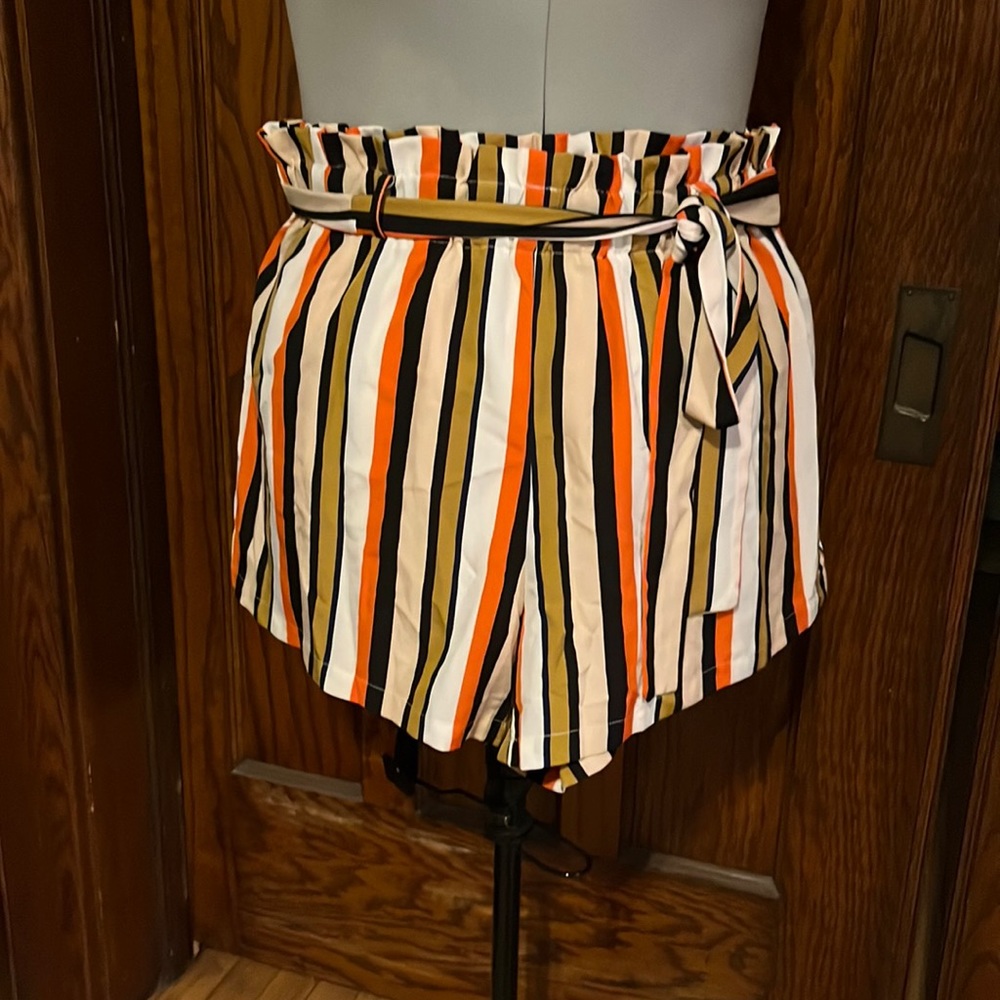Draw waist shorts